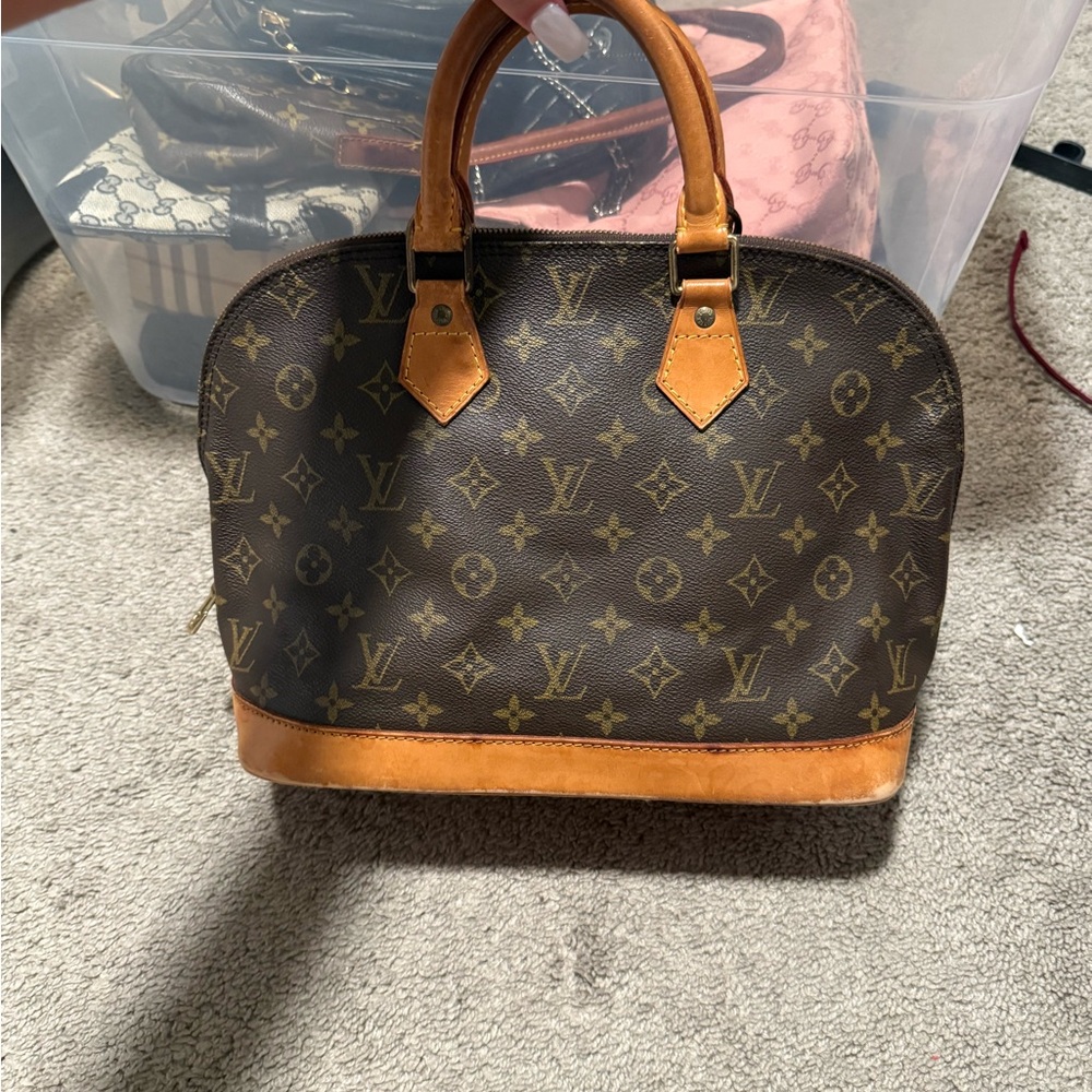 Louis Vuitton Alma tote
